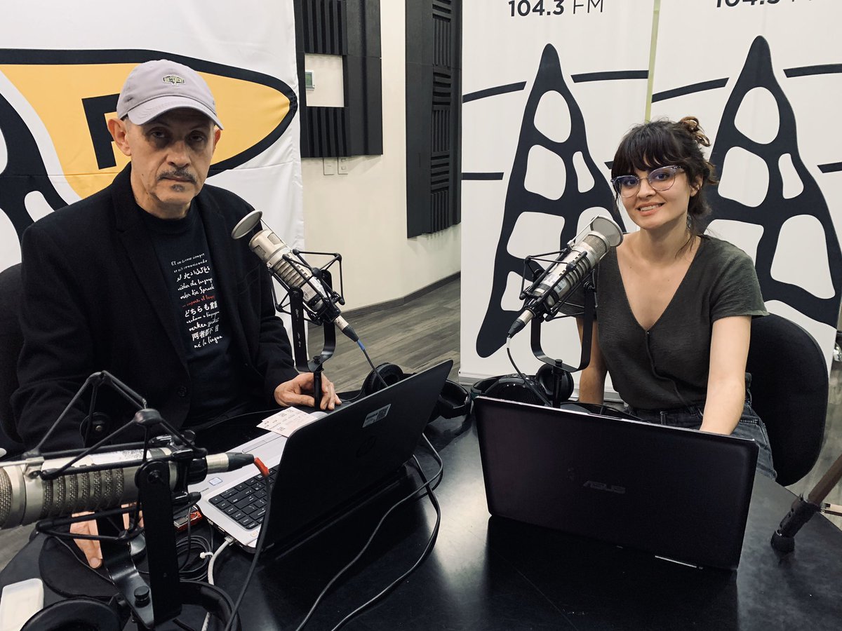 RadioUdeG's tweet photo. 📻🎶|| Disfruta ahora de #RadarFIM con el máster @BlancdeBlancs y Andrea Ríos de @FIMProGDL en @radiocubista.
A través del 104.3 de FM https://t.co/UqCEM1Sx86