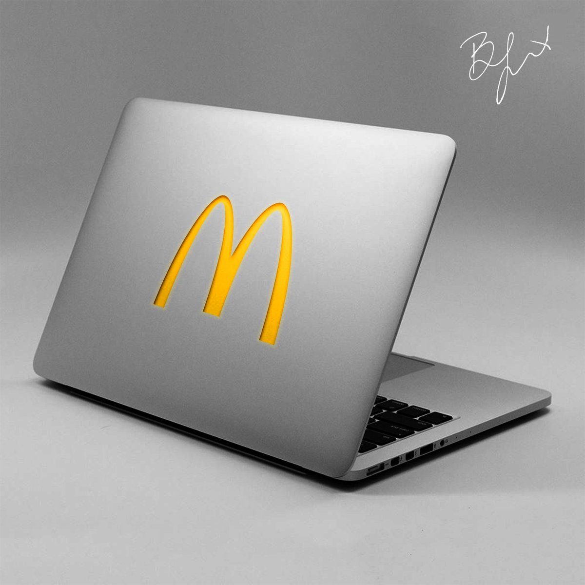 benjaaminnn's tweet photo. #BIGMAC https://t.co/iaIRjCxPZT