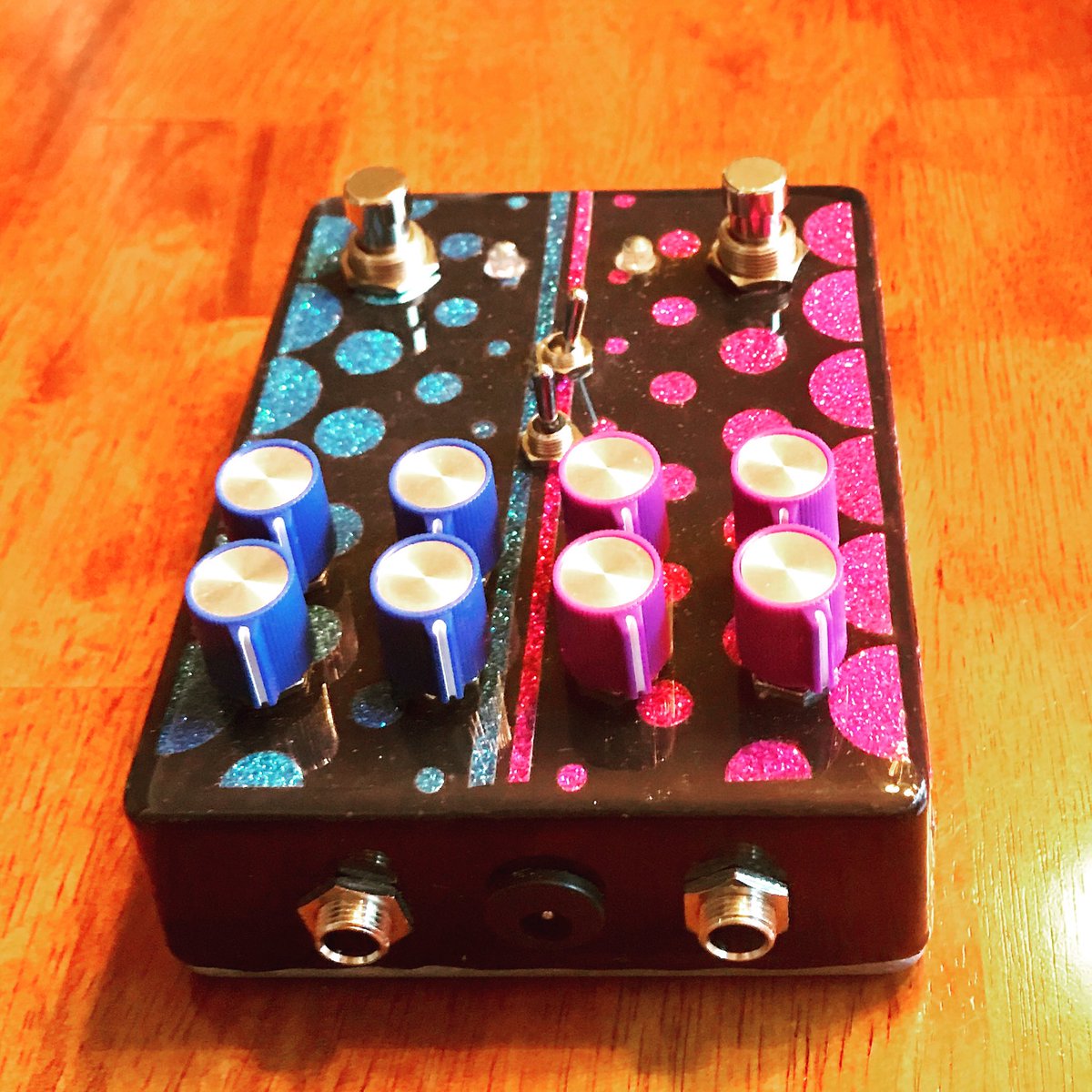 PhantomHymnPro's tweet photo. A surprise in the mail today! Thanks to Pat G for hooking me up with a custom pedal. Timmy and Zendrive Clones in one box. #custom #guitar #pedal #guitarpedals #effects #effectspedals https://t.co/UD9qAaevZE