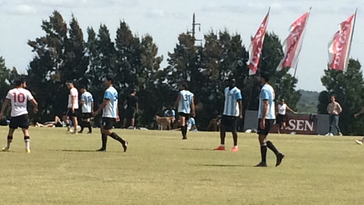 lopezramos10's tweet photo. Se viene este fin de semana una nueva edición de la #CopaMicrosules 2020 de @WeekendDepUy y @TodoligaTV Esperamos a 24 equipos de la @LUD_Oficial en mayores, presenior y premaster💪💪 https://t.co/6mAvEoL9X6