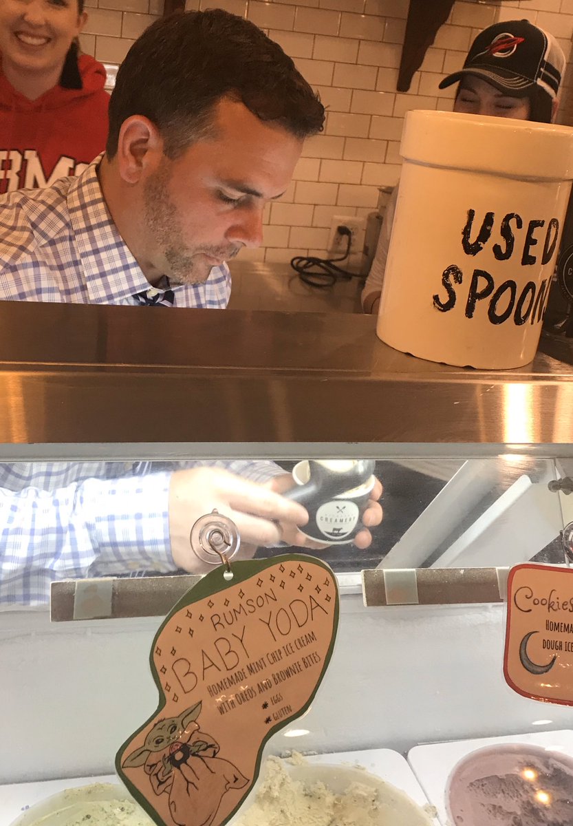 MrsMerklinger's tweet photo. Shout out to these dedicated teachers, serving for a good cause! @rbmsROCKETS #nicholascreamery https://t.co/V1SMRb22Ge