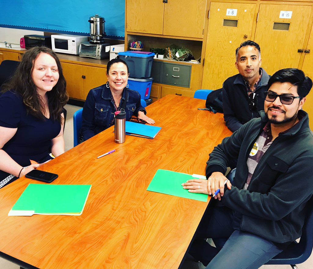 CambridgeMDUSD's tweet photo. Thank you to our colleagues  who came to visit us today! #bilingual #duallanguage #cambridgecoyotes #mdusd #mdusdproud #onceacoyotealwaysacoyote https://t.co/p5huWpZzQH