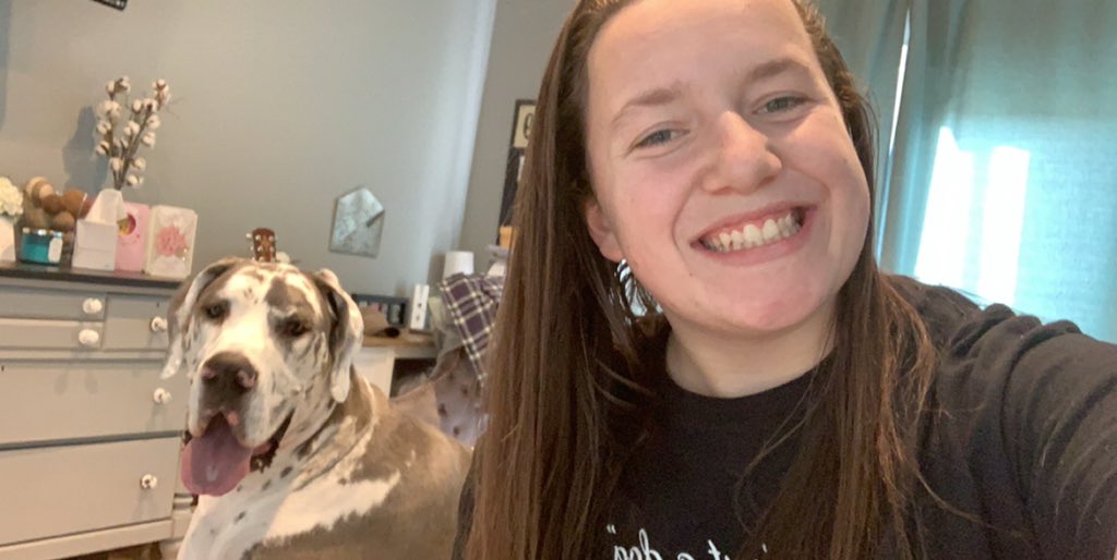 Katieburkie22's tweet photo. a dose of denali keeps doggy depression away💗🐶 #denalidays https://t.co/lbrRhEavxs