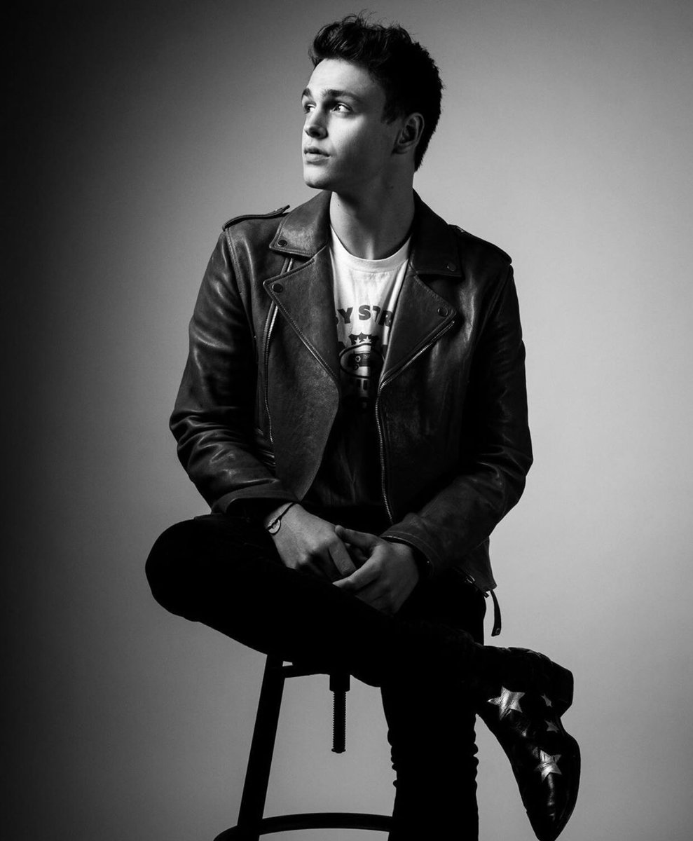 WDW_Access's tweet photo. 〘NEW〙

Some HQ pictures of @JonahMarais! 🔥📸

©️brendannorth https://t.co/1NPyKHnQx1