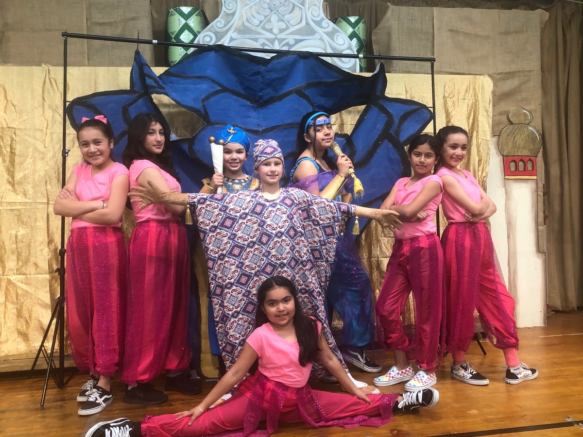 naida0958's tweet photo. More photos of our Aladdin Dress rehearsal ! It was magical ! https://t.co/CJ0vCdBI8L