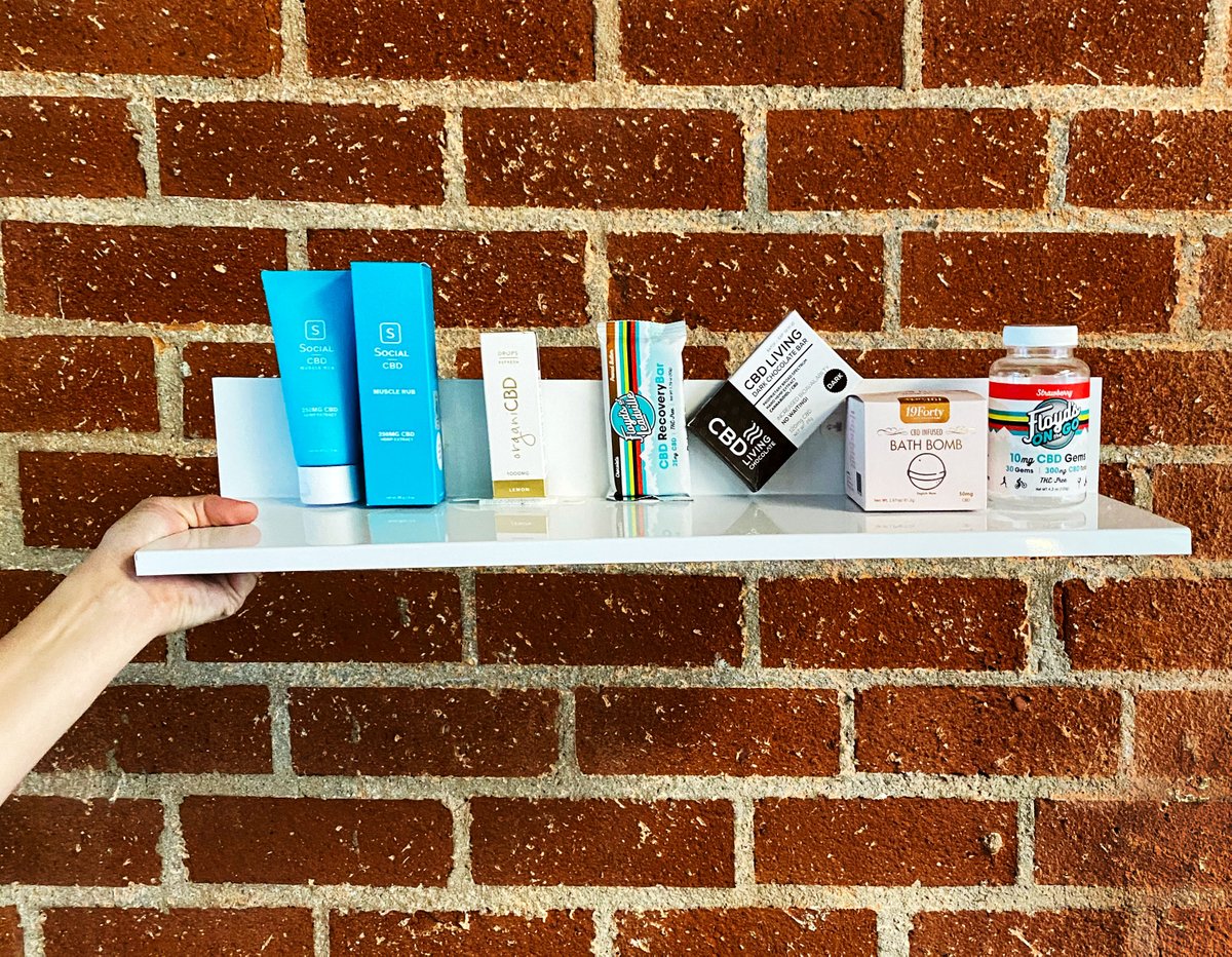 itsgreenbox's tweet photo. let #greenbox do the heavy lifting for you today 💪#cbdproducts #togo #modernwellness 🤖💚 🌱 #Robotics #retail #cbd #cbdproducts #lifestyle #instagood #discover #relief #repeat #cbdvendingmachine #robottech #innovation #convenience #hemp #cbdoil #cbdbenefits https://t.co/X2zc2XUFmi