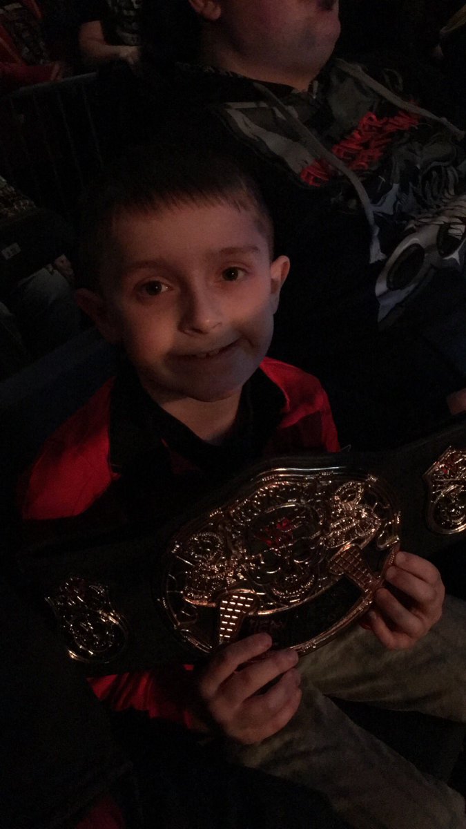 ShawnYaFool's tweet image. #NXTColumbus First time with the little man Brayden.