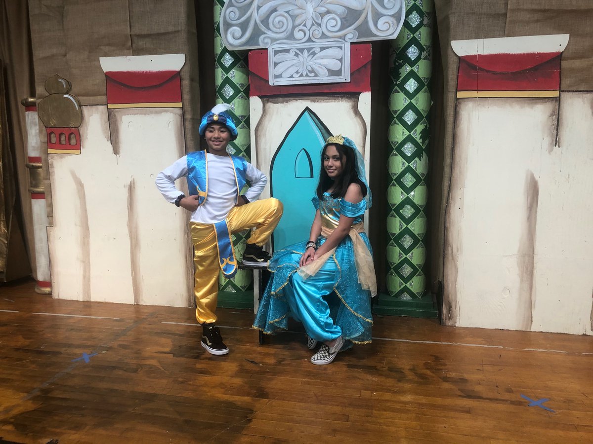 naida0958's tweet photo. Aladdin has landed at Las Lomas ! Prepare yourself for a magic carpet ride to a whole new world ! https://t.co/8YLRln9TzZ