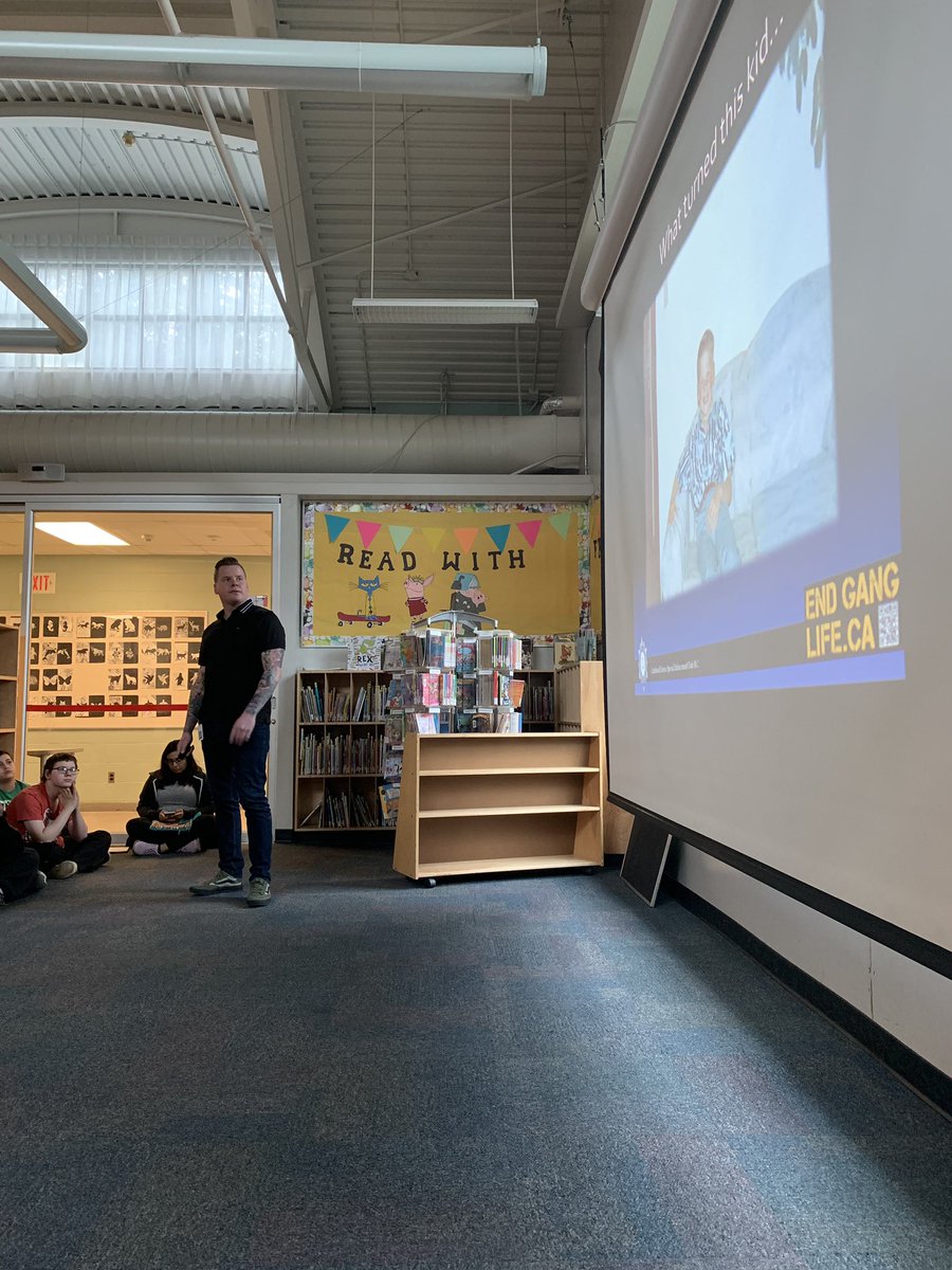 BainsSukhneet's tweet photo. Never a bad day when I get to hear @604Gangs give his #ShatteringTheImage presentation. Safe to say the #N100Y students were just as enthusiastic felt the same way! Thanks for always being so open and vulnerable in sharing your story, Jordan. #endganglife https://t.co/UUSyX4ApkH