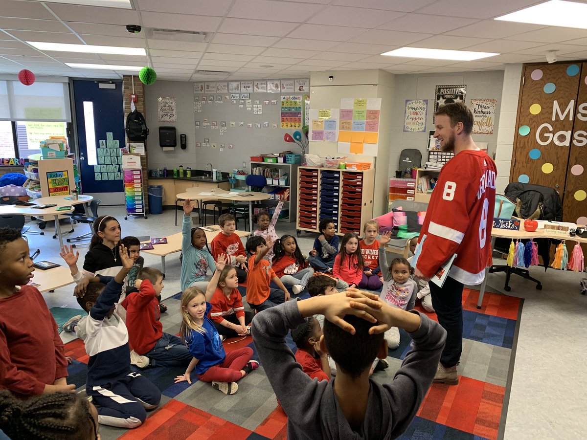 MissGasko's tweet photo. Thank you so much @justinabdelkader8 @julieabdelkader for coming to read to us at our school today!! We had a blast! 🏒😁📚👩🏼‍🏫#detroitredwings #dohertydolphins https://t.co/psKE5Umx35