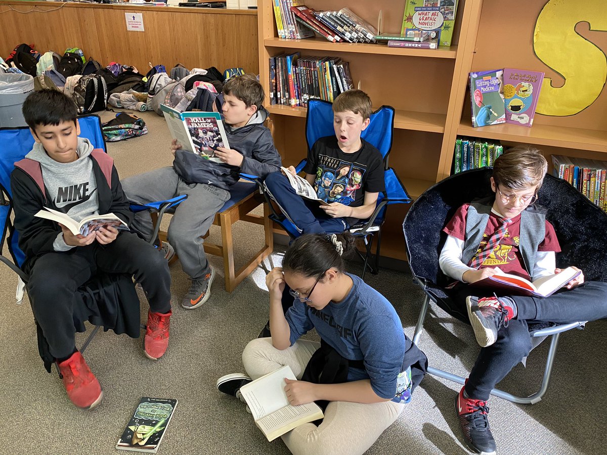 FTSD_Gallo's tweet photo. What a great turnout for the Read-a-thon! Thank you Student Council for organizing!  #raaw #riverfrontrocks @FTSD_Riverfront https://t.co/FEndKXefQi