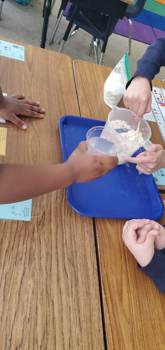 joycedlz's tweet photo. We combined, we mixed, we kneaded, we built...... #volcanoexperiment #Earthsurface #quickchanges #2ndgrade @FortFooteES #pgcps https://t.co/TIQDaNUGa4