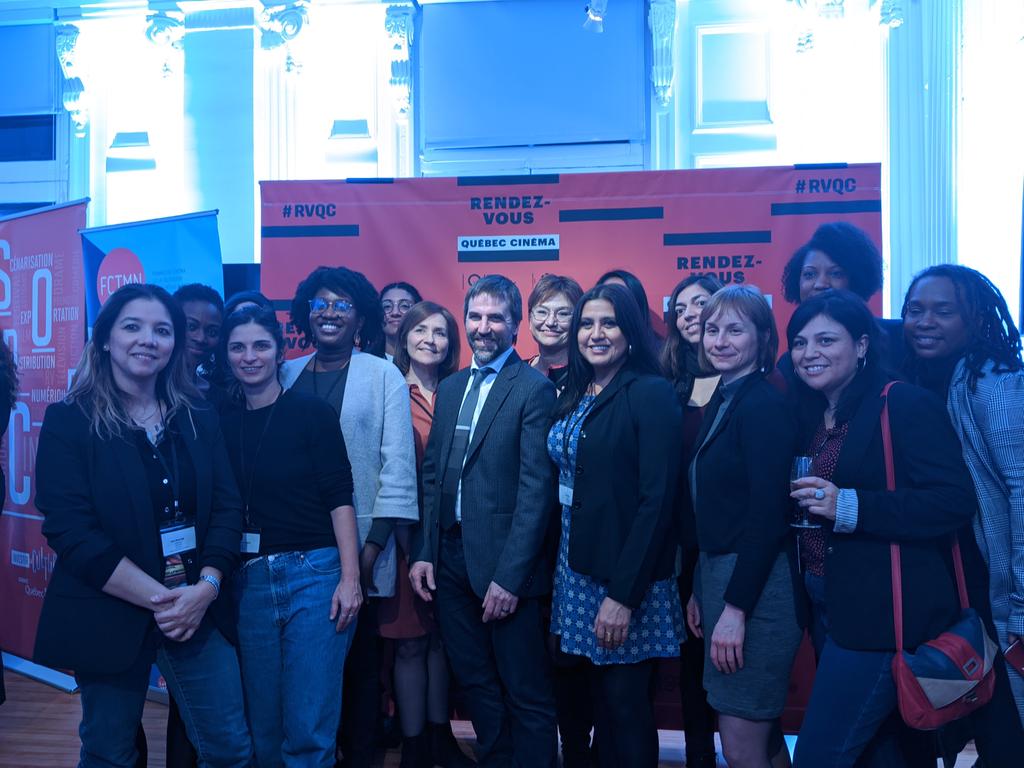 allia_mtl's tweet photo. Une belle journée avec nos #creatrices aux voix Plurielles qui se termine par une rencontre avec Monsieur le ministre du @Patrimoinecdn @s_guilbeault . Avec @sego_redhair , @DMujica Marie Houde @Qc_Cinema #FCTMN #Diversité https://t.co/D1vSAg4CxZ