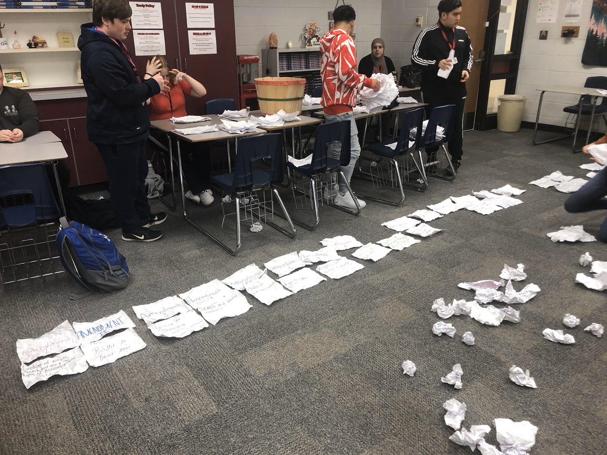 UnionHSFreshmen's tweet photo. Mrs. Henderson’s class having some fun!! After having a “paper war”,  the teams on each side matched the 27 Amendment numbers to their description.  Laughter, learning and teamwork - what could be better than that! #UFA #AllMyLife https://t.co/AvnsGvduS6