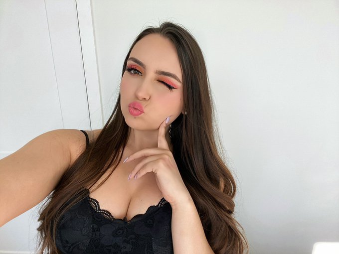 Makeup Appreciation Post💖🌙 https://t.co/MoMXlkc4Nr
