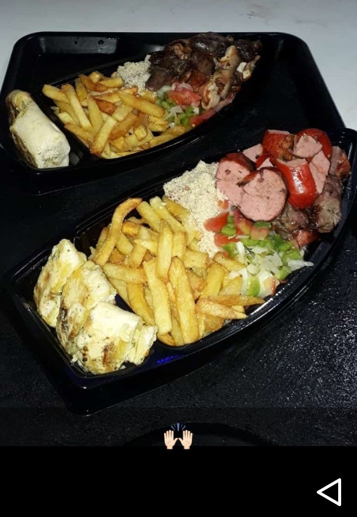 Beatriz22260610's tweet photo. Novidade no trailer Bar, fazemos entregaaaa 🚐

📍 ( Rua moreia 115 / Engenho da Rainha ) https://t.co/Cpi6JFtX71