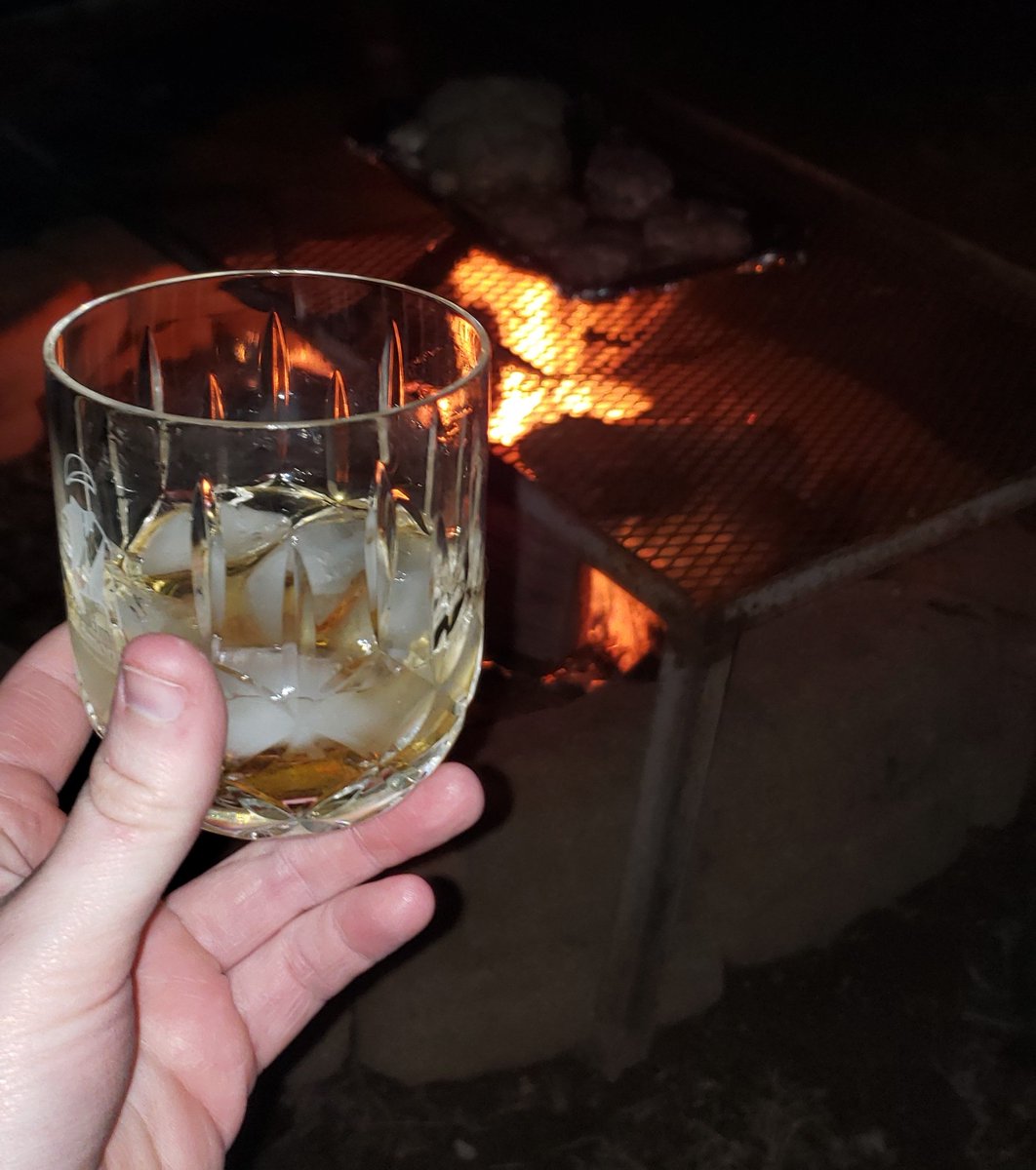 AllTipBen's tweet photo. #bourbon and a #fire cooking meat.  Then gonna #stream some #7DaysToDie #darknessfalls follow me on https://t.co/hcQCr0Qgy5 to see if I am #drunk #streaming #pcgaming #pcgamer #alltipnetwork #videogames #gamers #gaming #livestreaming https://t.co/aOVHJ105pZ