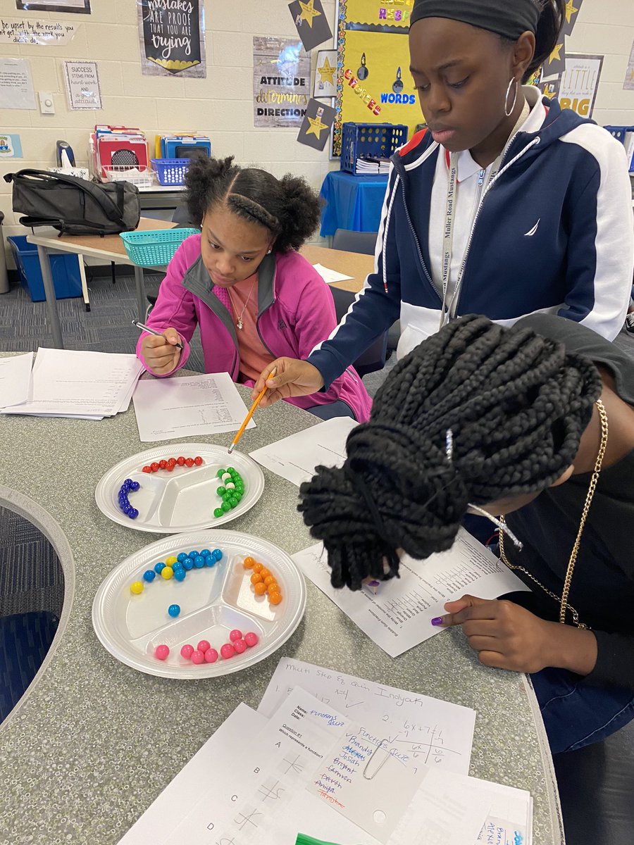 Christybstokes's tweet image. Who says you can’t allow your students to have gum in class? #WeAreMuller #makingMathReal #engagedlearners @mullerroad @RichlandTwo #donttouchitorbreatheonit