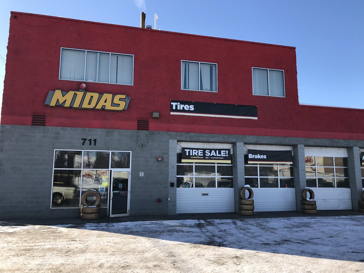 SheronKPatrick's tweet photo. “Trust the Midas touch!!” The Trustmobile needed her first oil change so of course I took her to 28 year #AccreditedBusiness @Midas_Alaska and they had me in and out in less then an hour! @BBBNWP #BBBAlaska #StartWithTrust #BBBAK #Alaska #OilChange #TuneUp https://t.co/iKXNw0VOVZ