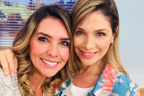 AmileFc's tweet photo. amigas https://t.co/Fe8gB7LIVK