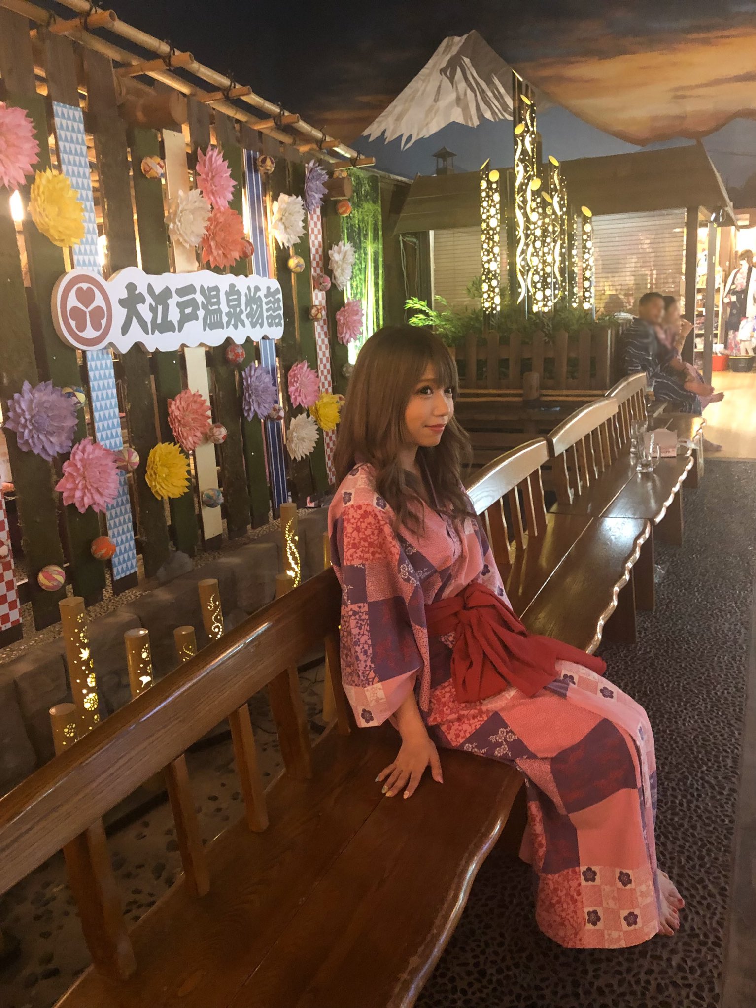 1 pic. 温泉デートの良さってこの状態からこうなる事ですよね？違う😇？ https://t.co/zUbgSLyZcU