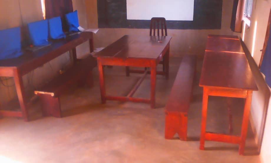 New makerspace furnishings are built &amp; in place, ready for the next bank of #raspberrypi #STEAM machines! Can't wait for the 8 volunteers to deliver, set them up &amp; show our teachers what they can do next week! 🇨🇦💻🇺🇬#SDG4 #teachwithtech #computerscience @4525FRC #BOSinnovations