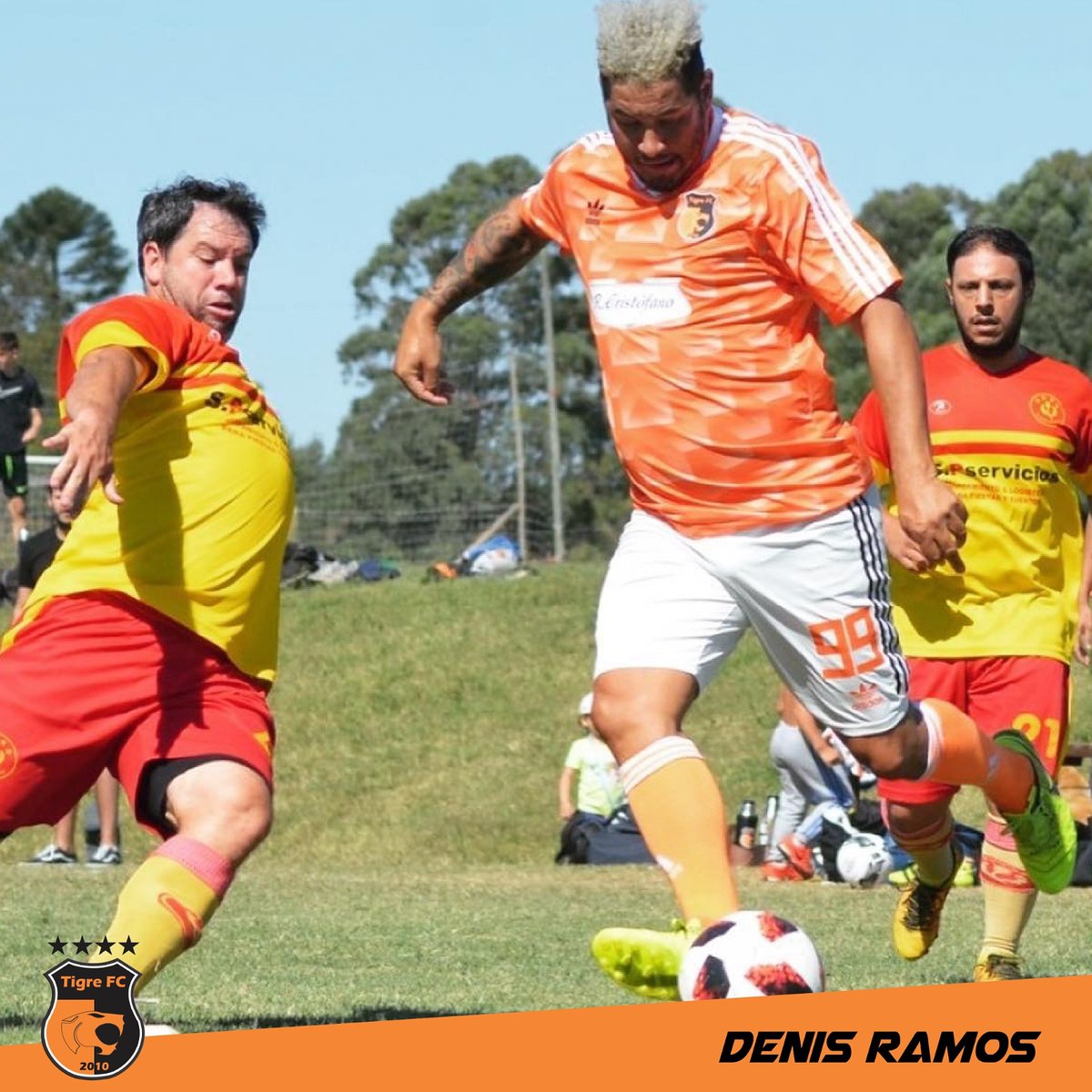 Simplemente CDR. A pesar de las giras con @notevagustaroficial, el popular delantero del Tigre se hace nuevamente presente este 2020. Un 9 solidario, con gol, que siempre está al servicio del equipo y no podía faltar en este décimo Aniversario. <a href="/tigre_fc/">El Tigre FC</a> #10años