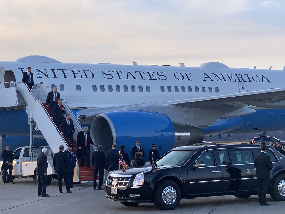 MoheganArenaPA's tweet photo. President Trump’s visit to NEPA today may not have been at our arena, but a few of our @ASMGlobalLive staff had the opportunity to assist with the security setup when Air Force One arrived this afternoon at @flyavp 

#Potus #PresidentTrump #NEPA #FLYAVP #ASMGlobal https://t.co/KkuYgGb4Rs