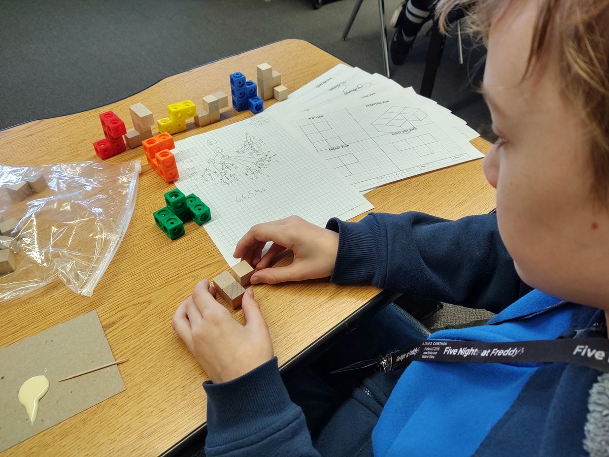 hadleypltw's tweet photo. Puzzle design...not as easy as you would think! Tree diagrams, 5 parts, 4-6 pieces, no two can be the same! Collect data when we're done? WHAT? #KSPLTW #WPSproud @HadleyUSD259 https://t.co/IylLUbvYu2