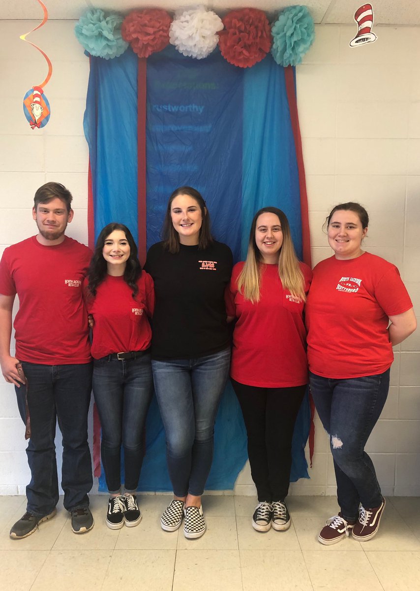 “If I Ran the Zoo” lots of camouflage and special readers today at BES!!@emilykwaldrop <a href="/KDukes1/">Kevin Dukes</a> <a href="/AnthonyJBuckner/">AJ Buckner</a> <a href="/JCBOEal/">JacksonCountySchools</a>