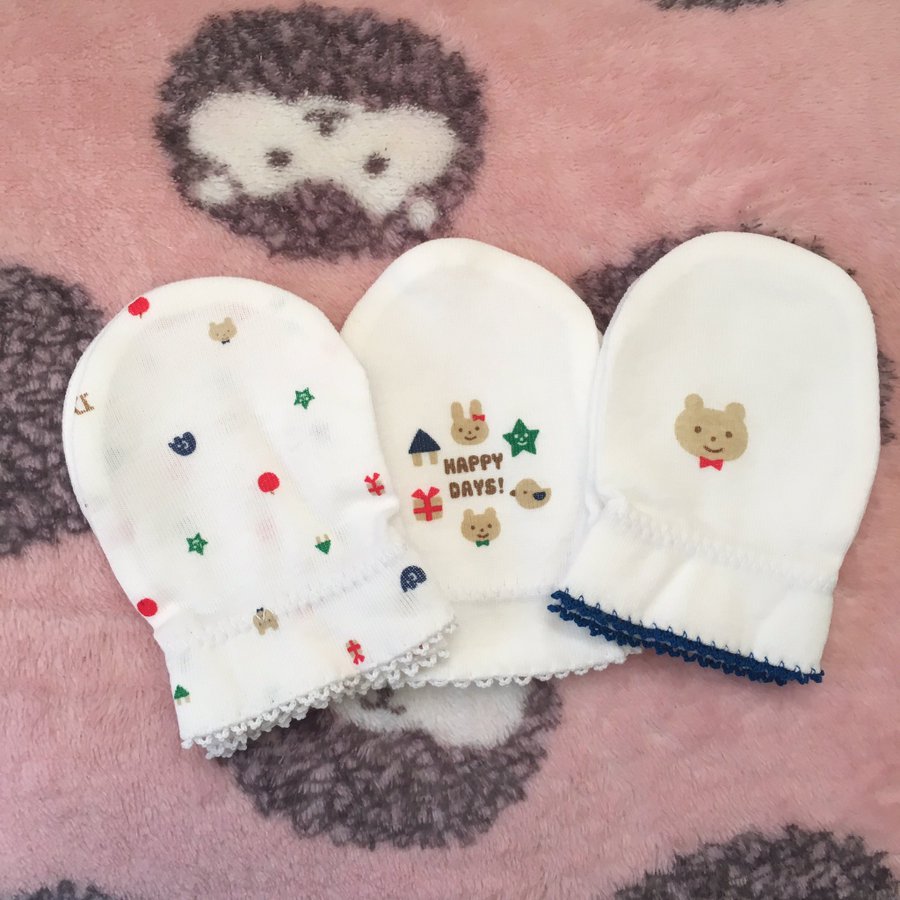赤ちゃんのミトンはいつまで使う 必要性やサイズの説明と通販 西松屋でおすすめのミトンをご紹介 ココアサ Co A