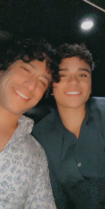 Me and @AlexRomanDGA he convinced me to smile 😊 https://t.co/4KDBIHWczt<a class="tags" href="/tag/alexromandga">@alexromandga</a><a href="/tag/newprofilepic"class="tags"><span>#newprofilepic</span></a>