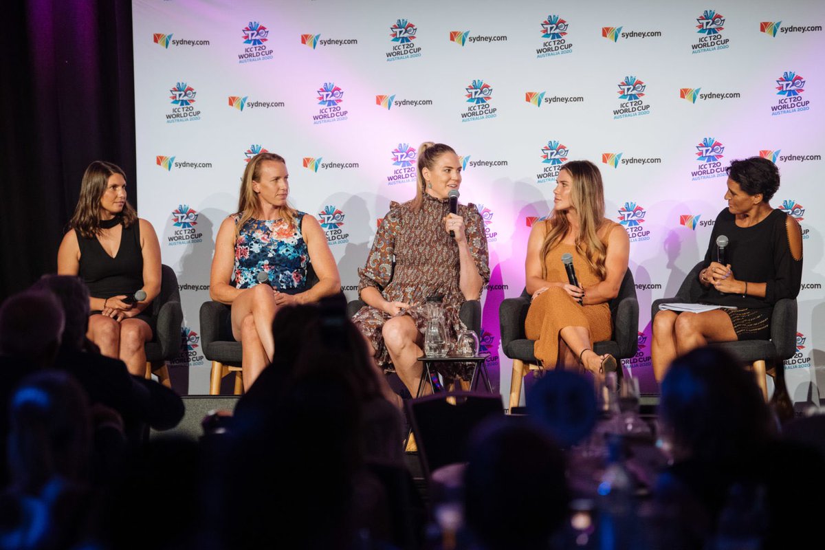 So great to be on the panel at the Her Sport Her Way Gala Dinner, discussing all things women in sport with these superstars 👊🏼🌟 Lisa Darmain (Sailing), Caitlin Bassett (Netball), Charlotte Caslick (Rugby 7’s), Mel Jones (Cricket)
#hersportherway #womeninsport #IWD2020