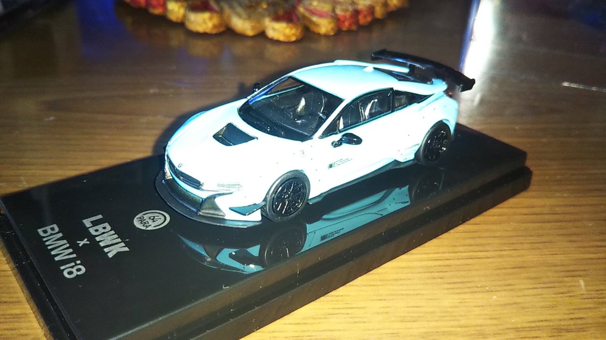 mosandes4661's tweet photo. 届いた🤗
Liberty Walk 
#LBWXBMWi8 #libertywalk×BMW8 #peppermintgreen
#black https://t.co/vqjA5LYI3Y