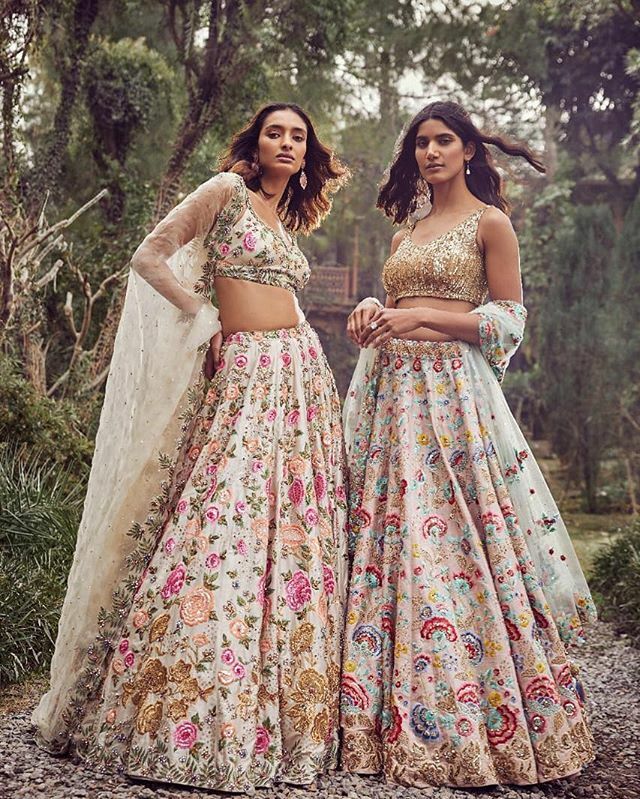 StylishByNature's tweet photo. I keep getting loads of enquiries on where to buy bridal lehengas and stunning ethnics in Bangalore 💕 🌸
Finally, here is the best one..... shop at @minenyoursweddingshow on 7th-8th March at the Shangri-La, Bengaluru 💕
🌸
There are going to be lots of … https://t.co/iV3khxgKi8 https://t.co/DJMbw1Uzsw