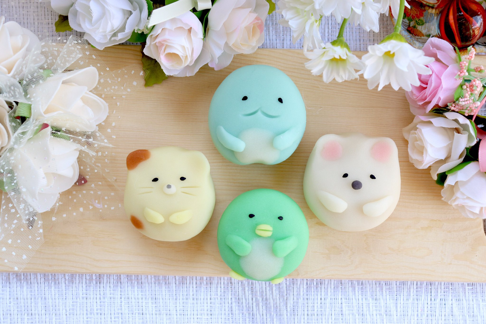 福来雀あずき宿 和菓子職人 土屋 タダヒロ キャラクター和菓子 すみっこぐらし 電車に乗ればすみっこの席から埋まり カフェに行ってもできるだけすみっこの席を確保したい すみっこにいるとなぜか 落ちつく ということ不思議な 福来雀あずき宿 和菓子職人 土屋 タダヒロ キャラクター和菓子 すみっこぐらし 電車に乗ればすみっこの席から埋まり カフェに行ってもできるだけすみっこの席を確保したい すみっこにいるとなぜか 落ちつく ということ不思議な