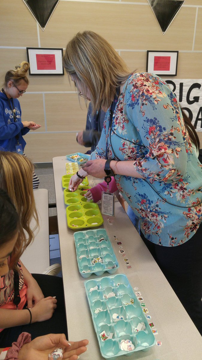 Mengelart's tweet photo. Big Art Day=success!  What a day!  Thank you CMS PTA and Mr. Reynolds for purchasing supplies to make this event possible.  I loved seeing the kids show off their buttons.  #makeithappen #ComalFineArts #BigArtDay20 @CMSJagPrincipal @schumanncarla1 @RodriguezCMSArt @Supt_comalisd https://t.co/v59gFdrqAh