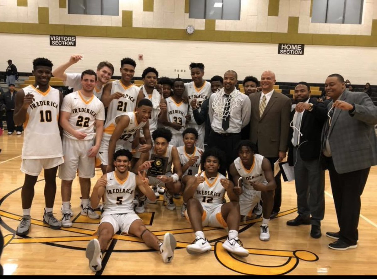 Screaming CONGRATS to our boys <a href="/CadetBoysHoops/">FHS Boys Basketball</a> - REGIONAL CHAMPS!!!!!! That black and gold just keeps on winning!!! 🏆🏆🏆🏆