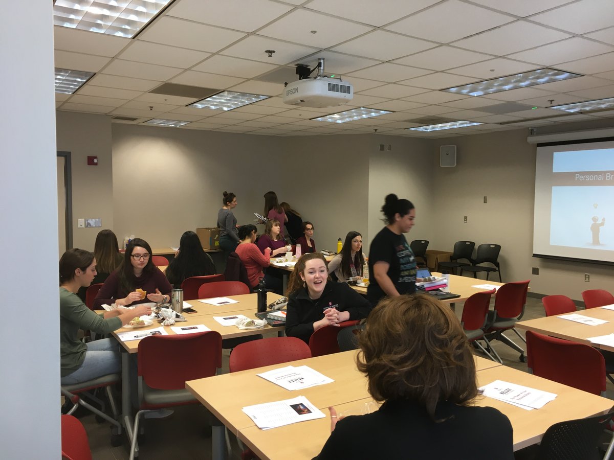IUSMnetworkIN's tweet photo. It was with great pleasure that we welcomed Dr. Kim Saxton @profksaxton from @KelleyIndy Business School to learn about developing our personal scientific brand. Thanks to @IUPUI and @IUMedResearch Postdocs and Grad Students who attended and made this workshop event a success! https://t.co/FQIu0TddyX