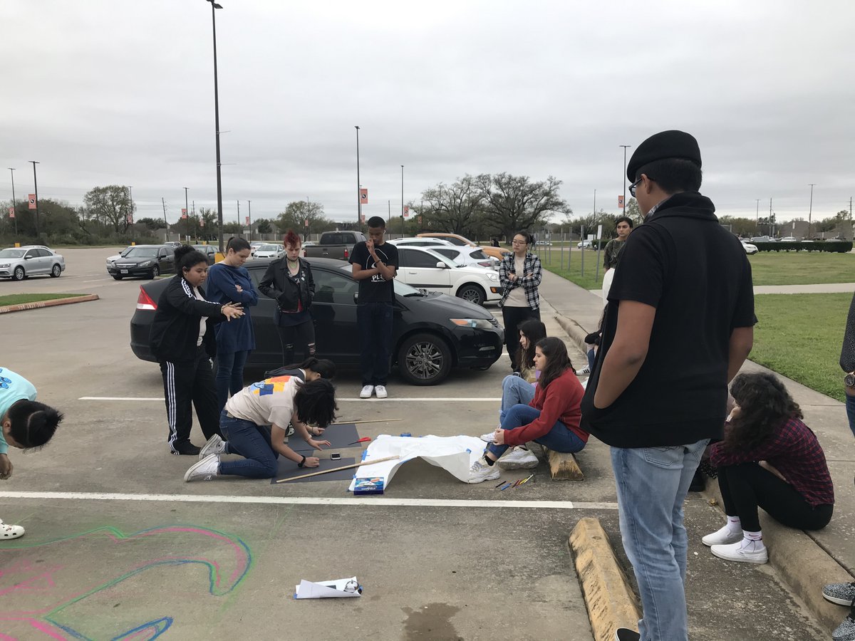 bhs_nahs's tweet photo. We are working on some exciting things!! #NAHS @BHS_Broncos https://t.co/rFxBhYDDxb