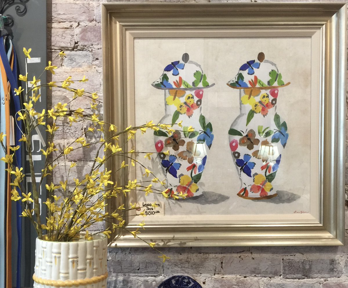 chestnutlane_'s tweet photo. Add a classic pop of color with #danagibson floral ginger jar print. 
☎️434-799-8500
#chestnutlane #danagibson #shoplocal #danvilleva #homedecor https://t.co/r8tlAMfL2Q
