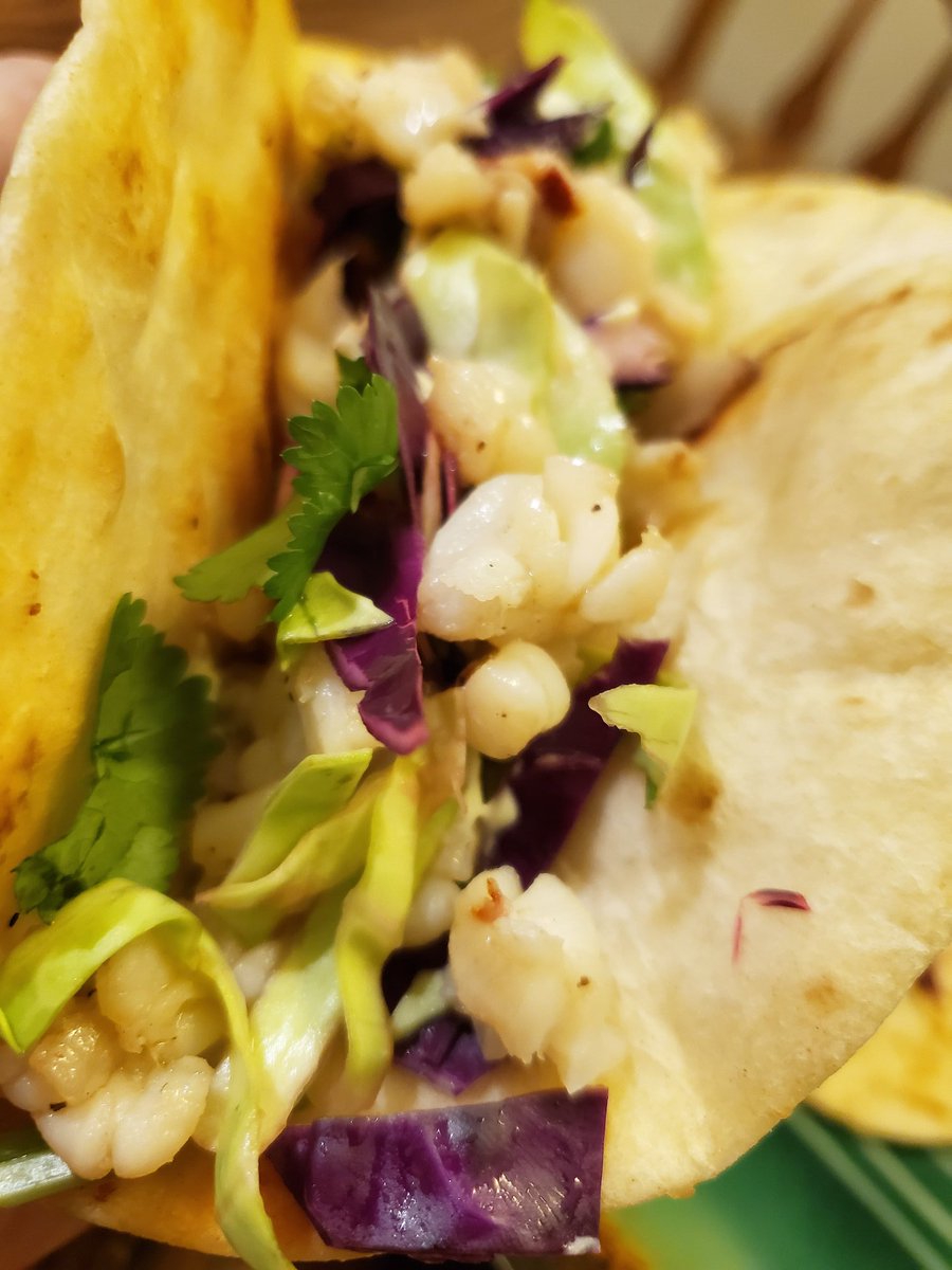 CritSnacks's tweet photo. Whenever we travel abroad, seeking out the local food is always a priority. Beau truly saw a good opportunity when she lead her friends to the fish market and and found these delights. Nicodranas' Best Lobster Tacos are worth the trip!
#CriticalRole #TheMightyNom @Marisha_Ray https://t.co/Y5LEpI8kyj