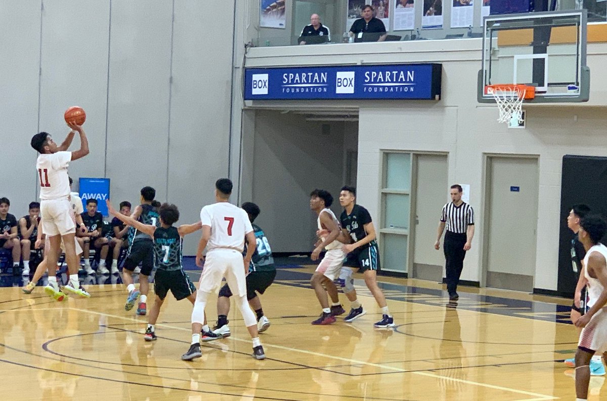 SC Tupper Sr. Boys win 64 - 60 over St. Patrick’s today in their 1/4 Final game of the Sr. AAA Provincial Championships.

Semi-Final game - 3:30pm tomorrow. Come cheer them on!

TIGER NATION 
Pride. Love. Respect 

<a href="/tuppertigers/">Tupper Secondary</a> @BCHoopScoop <a href="/bcboysbball/">bcboysbball</a> <a href="/htsumura/">Howard Tsumura</a> @bcschoolsports