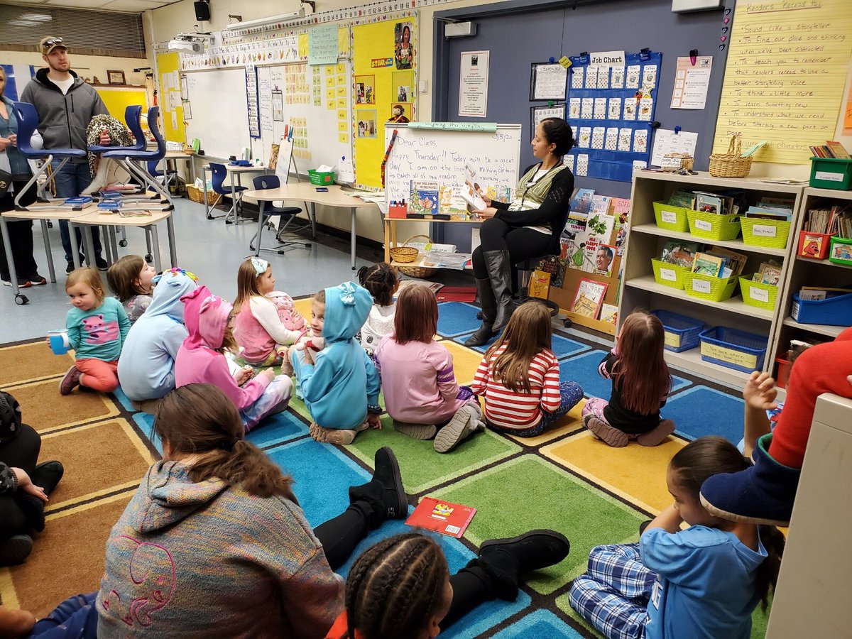 A2BryPatSchools's tweet photo. Bryant’s Pajama and Bookfair Night was blast! @A2SchoolsSuper @A2schools https://t.co/3sLlT5FB0C