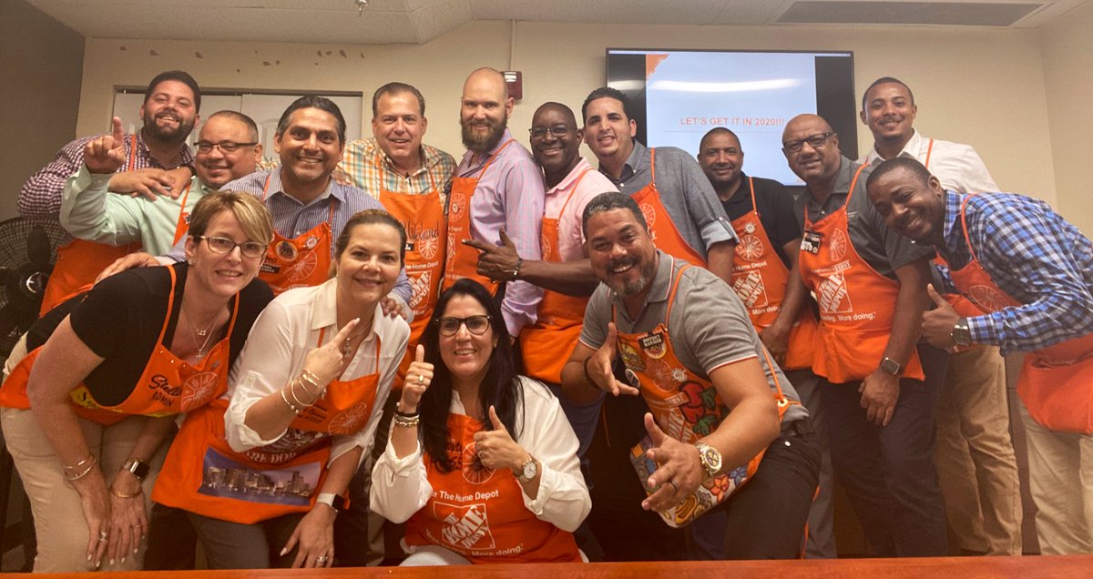 wcork19's tweet photo. A day of learning and setting expectations to deliver big in H1 2020!! D265 Let’s Get It in 2020!!! @kaskat01 @jordana_kenia @LabordeGaby @JerryRamasami https://t.co/Va4WYYT9ET