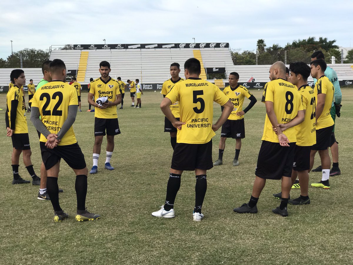 murcielagosfc's tweet photo. Entrenamiento desde La Cueva, preparándonos para el partido de este sábado 🦇
#ElPoderDeLaNegra 🖤 https://t.co/SWxjKf4n00