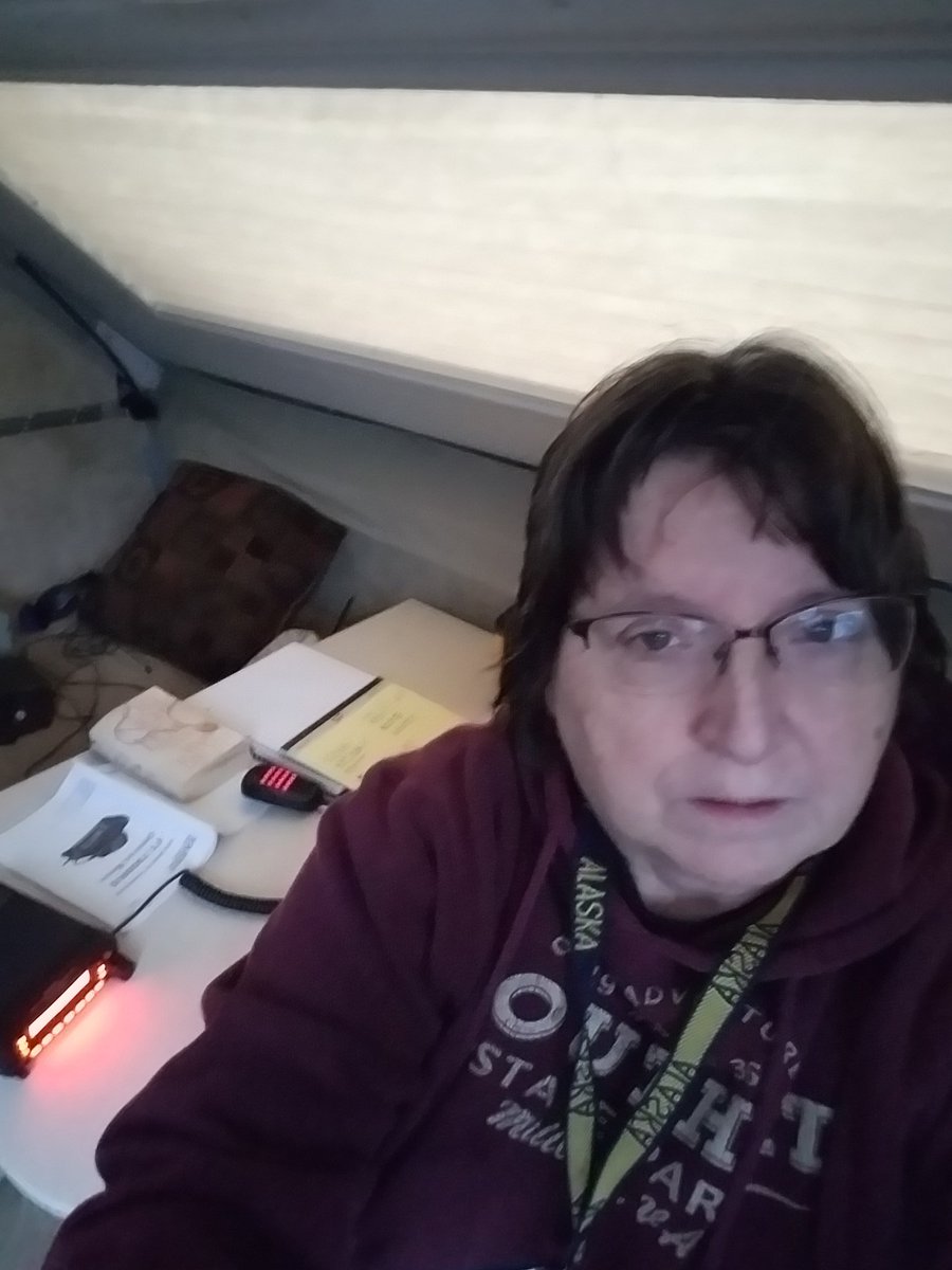 BeckyRe31246692's tweet photo. Spending time up on the roof at WBMS fixing our vertical. Wind blown but successful ...ham radio kids having fun....great to have high school club visit https://t.co/VYgtQMF27L