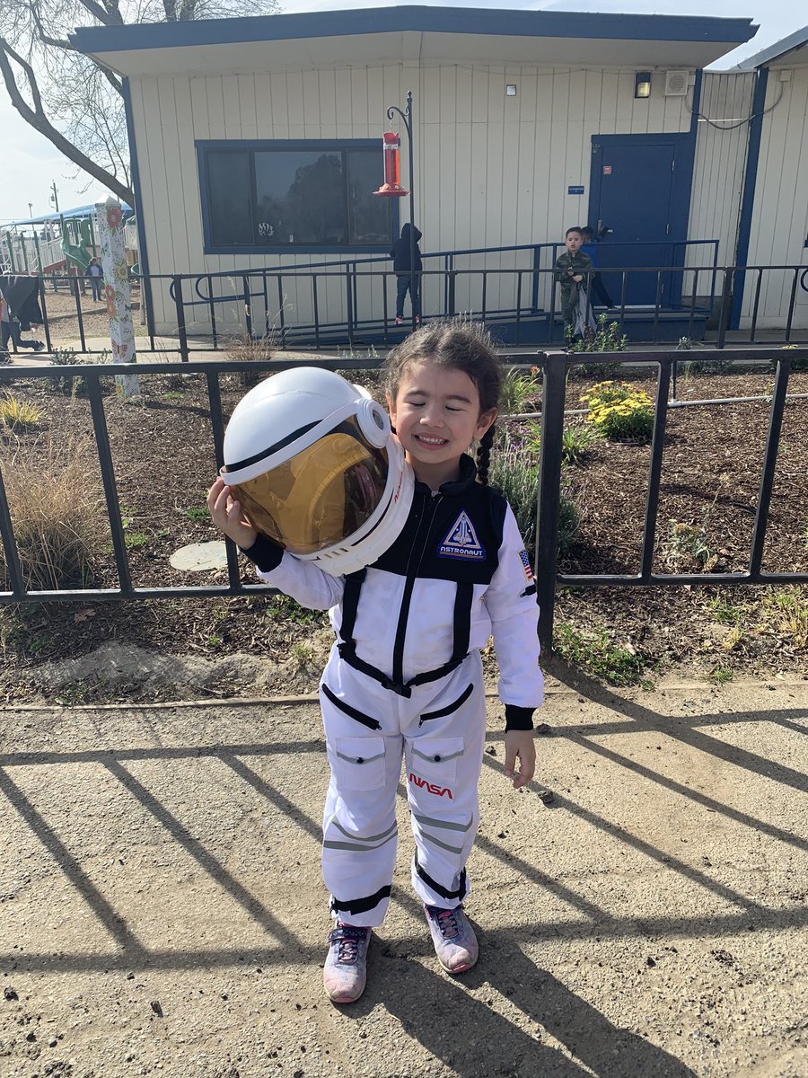 Bailey Bears continue to celebrate Read Across America Week <a href="/baileyprimary/">Bailey Primary</a> Today’s theme
was Career Day. Students were encouraged to dress up as what they want to be when they grow up! Dream BIG Bears! 🐻💙 We believe in you! <a href="/SupFreitas/">Russell Freitas</a> <a href="/FLDUSD/">Firebaugh-Las Deltas</a>
