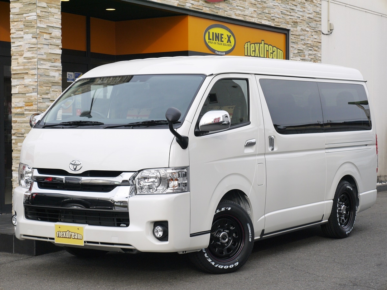 tomo200系ハイエース☆ナスカー☆215/65R16☆デイトナ☆NV3 rs15mbk-gy02-4-v2_1.jpg