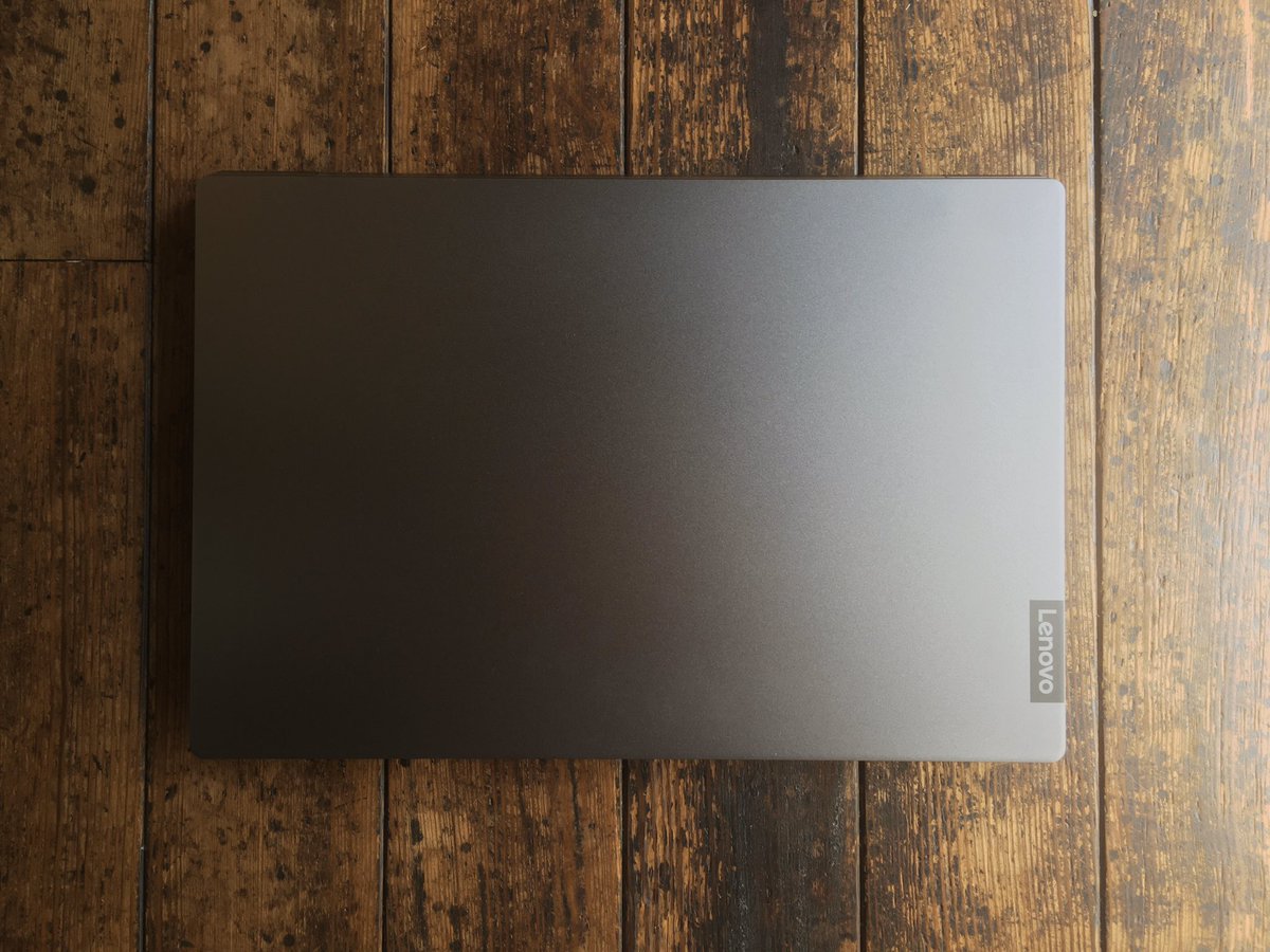 momota178b's tweet photo. 秘密兵器を手に入れた😎
#IdeaPad #S540 https://t.co/7q9YG7H1Vw